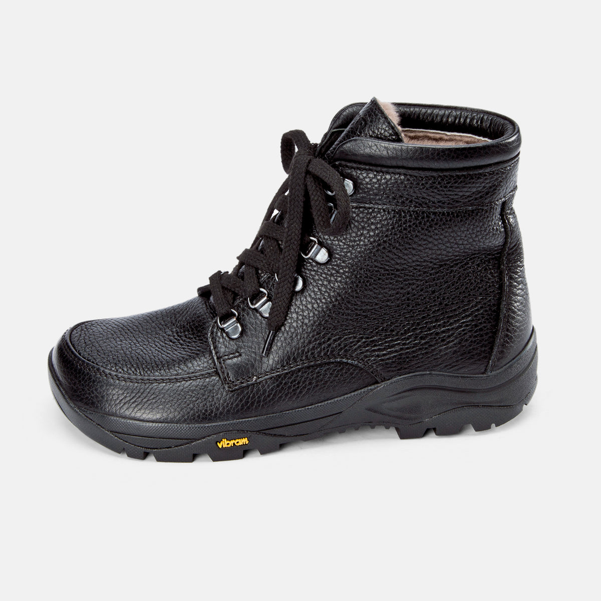 BAER OMN6 gallery 1127181_Lammfellstiefel_s.jpg