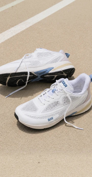 Weiße BÄR Sportschuhe